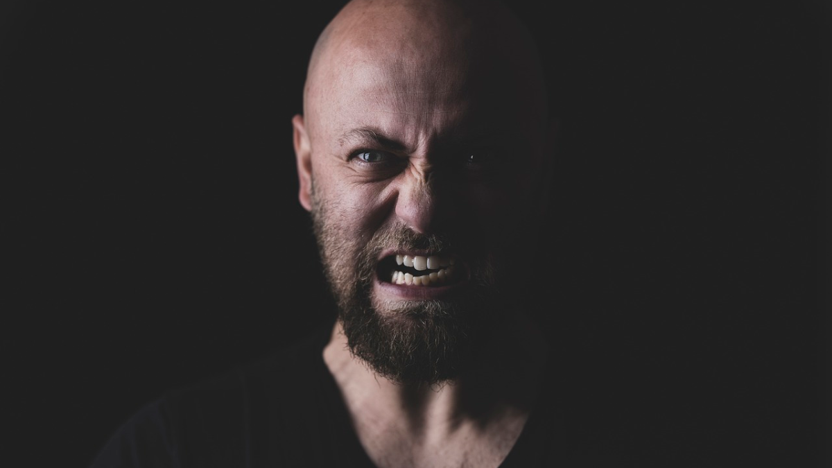 Être vert de rage